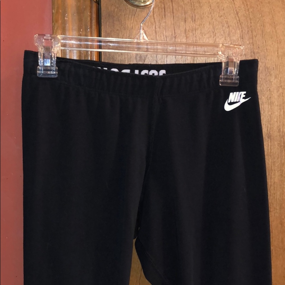 black nike leggings size medium